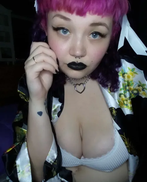 Come check out my account 😈