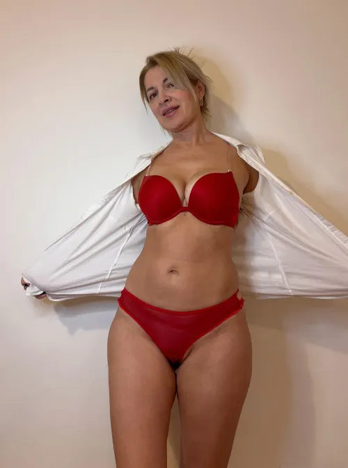 Ever wondered what your 52yo milf coworker is hiding under her formal blouse?