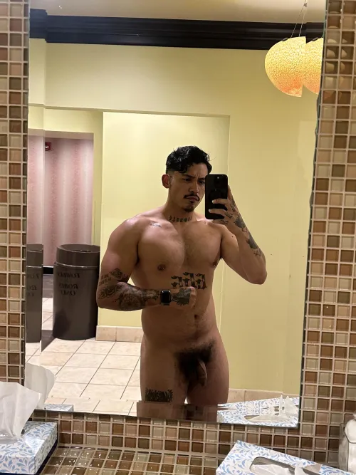 Hotel gyms can have fun locker rooms