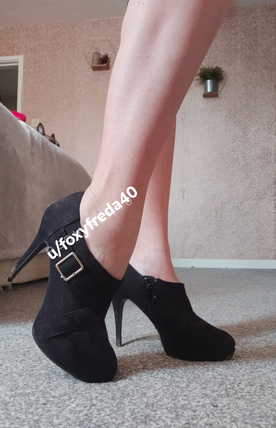 I forgot I had these ankle boots. A perfect heel for applying some pressure