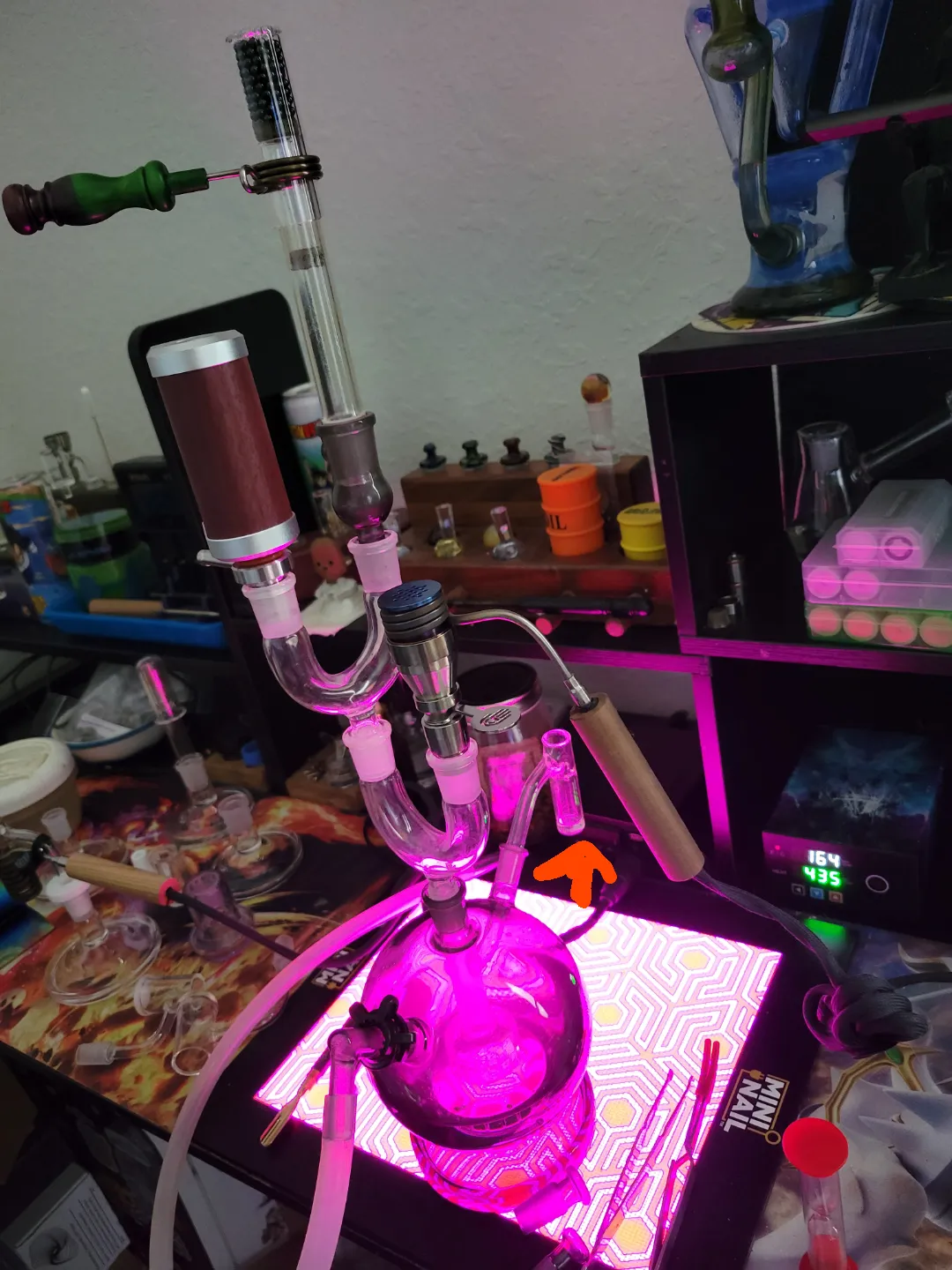 To the guy with the 3 vapes, I raise you a dab nail