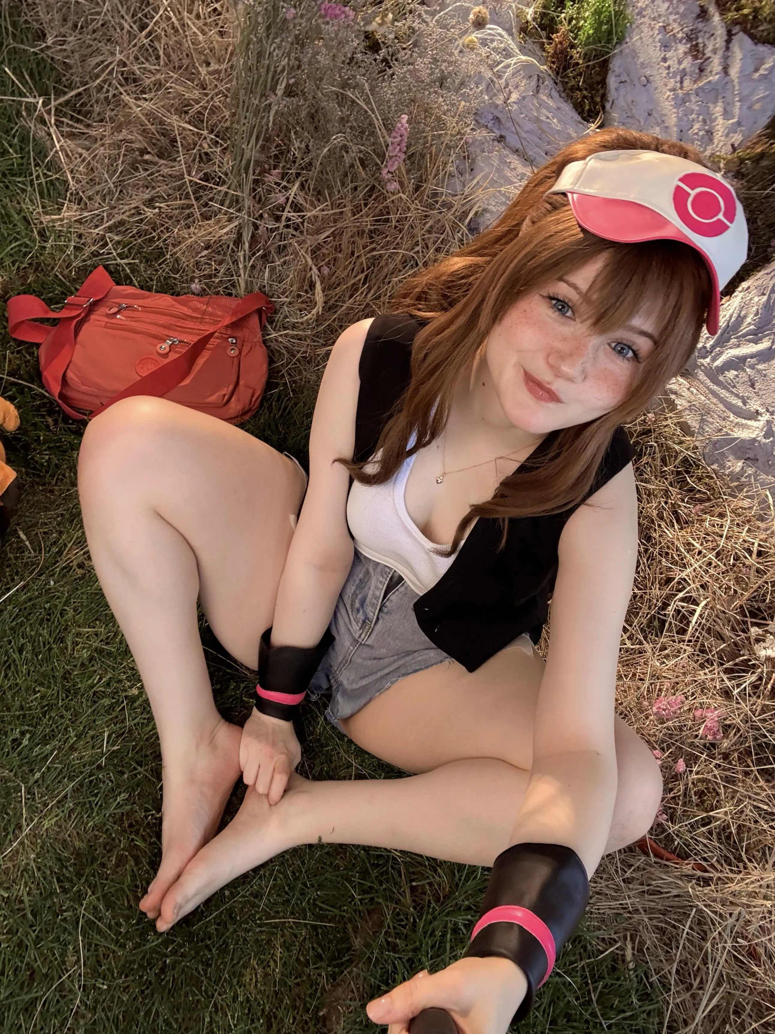 Hilda from Pokemon cosplay by Neyrodesu