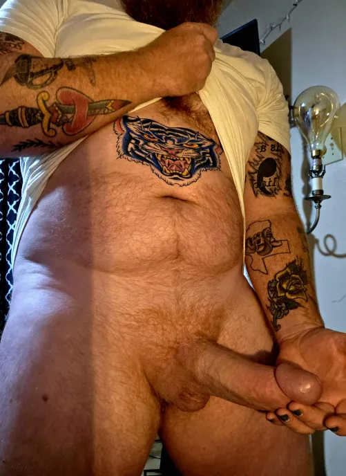 Stoned and lazy on a Wednesday afternoon 😏