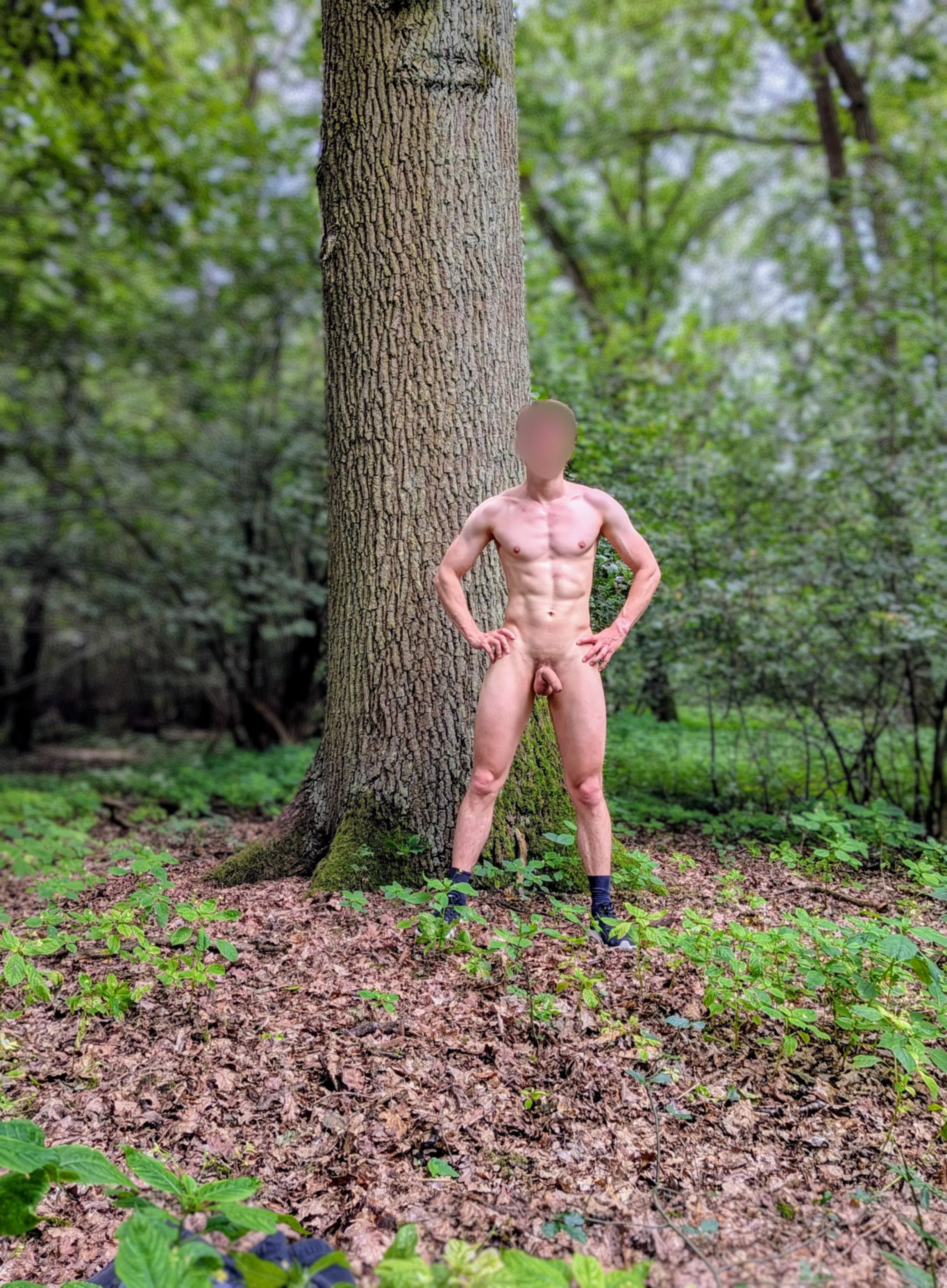 A pic from my latest nude hike ☺️