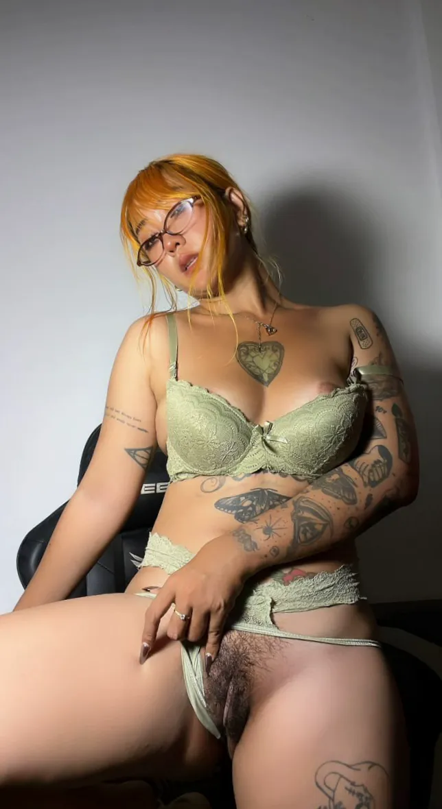 bush gettin thicker with the sweat