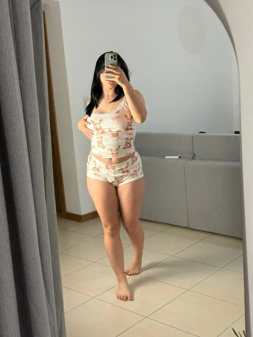 fiquei bonitinha nesse pijama?