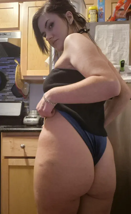 I need to show you this ass today..