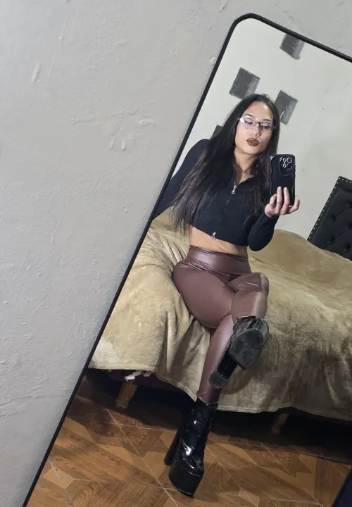 Is ur dirty tongue ready for my soles?