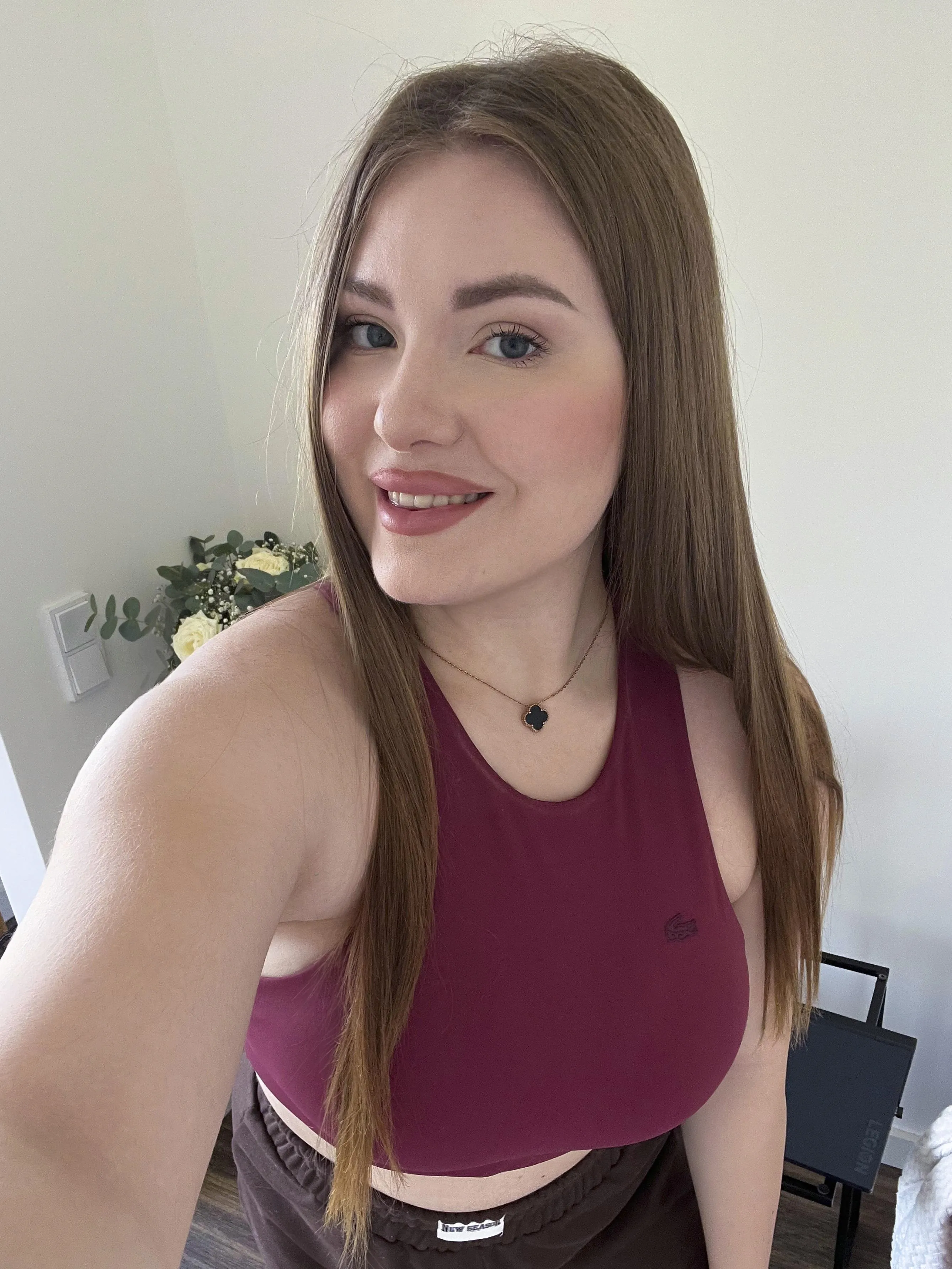 Just got home from training! Would you share pizza with me? 🍕