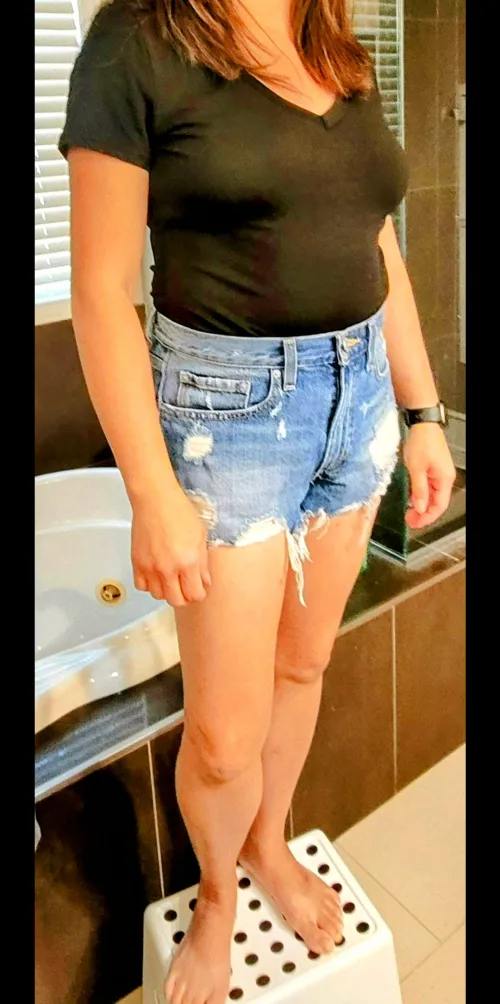 50 [f] My Asian hotwife, looking for experienced bulls, near Ogdensburg NY