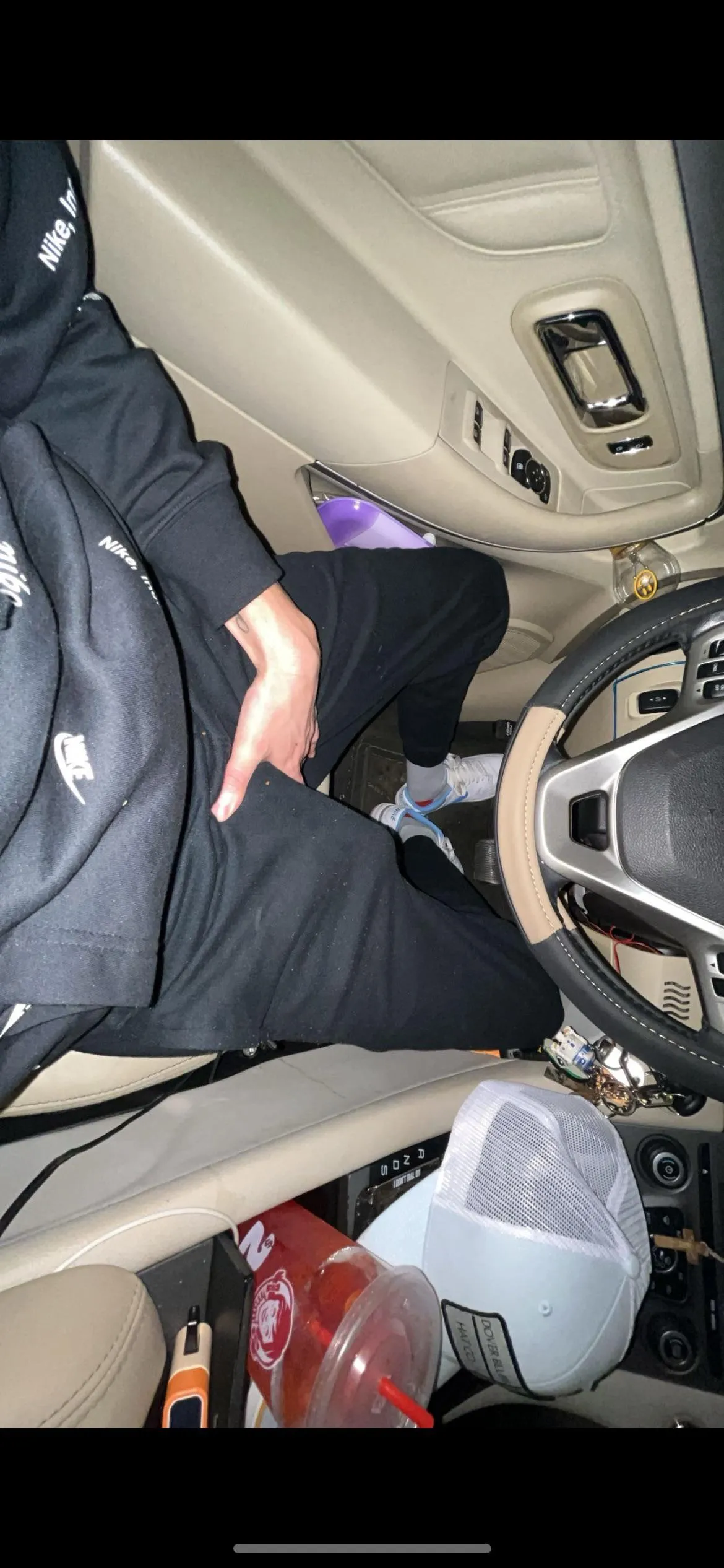 About to steer with this thang🤪