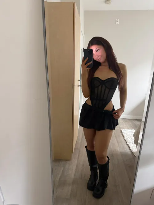 brunettes do it best