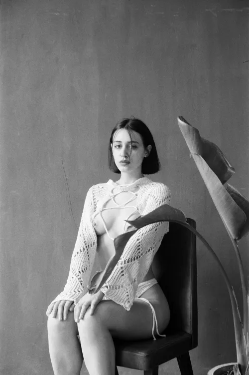 I'm a good girl with a naughty side I want to explore