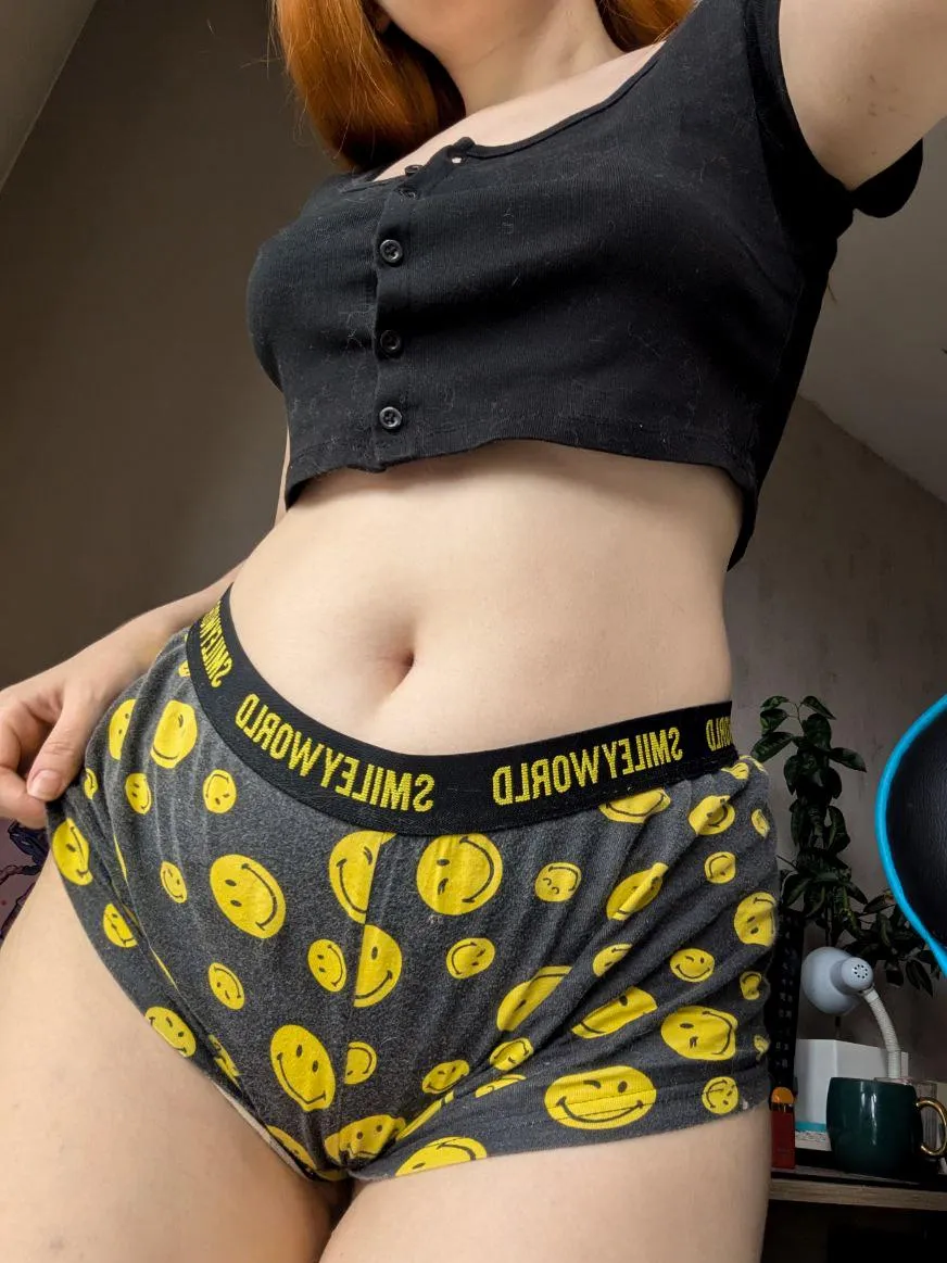 Kiss my tummy