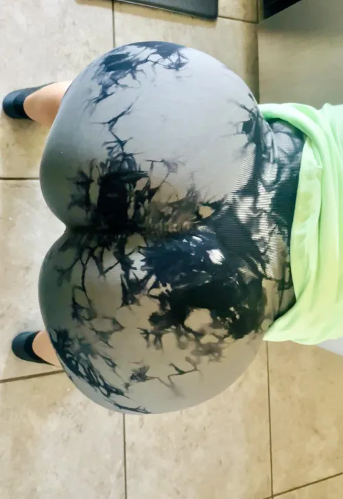 Need a hard BBC to pound these fat Mexican cheeks