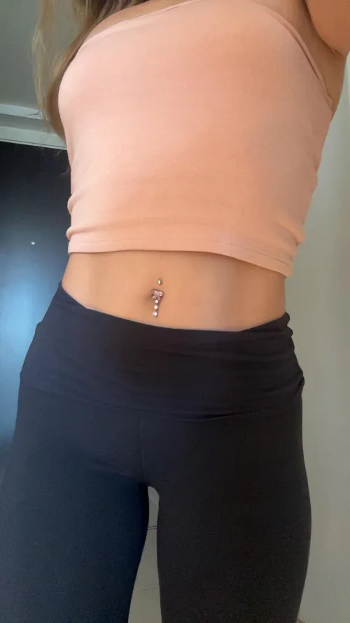 showing off my cute tummy and belly ring :)
