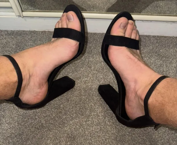 Do you like my sexy heels messageme for more x