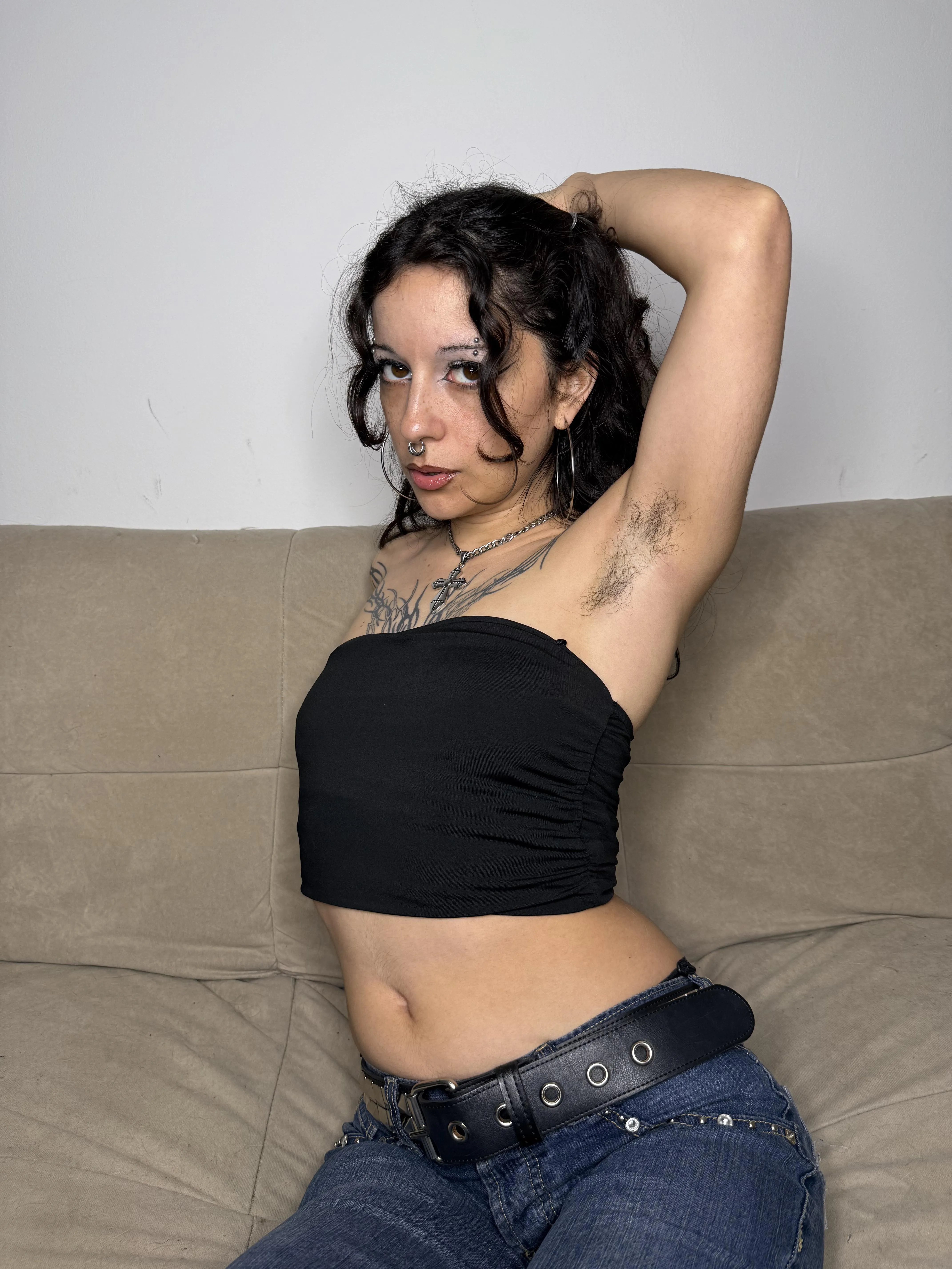 Yes I also have a hot bush underneath this jeans