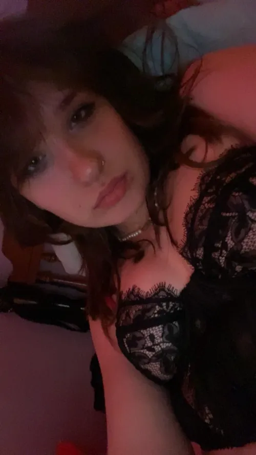 going live, monday at 6pm EST ❤️