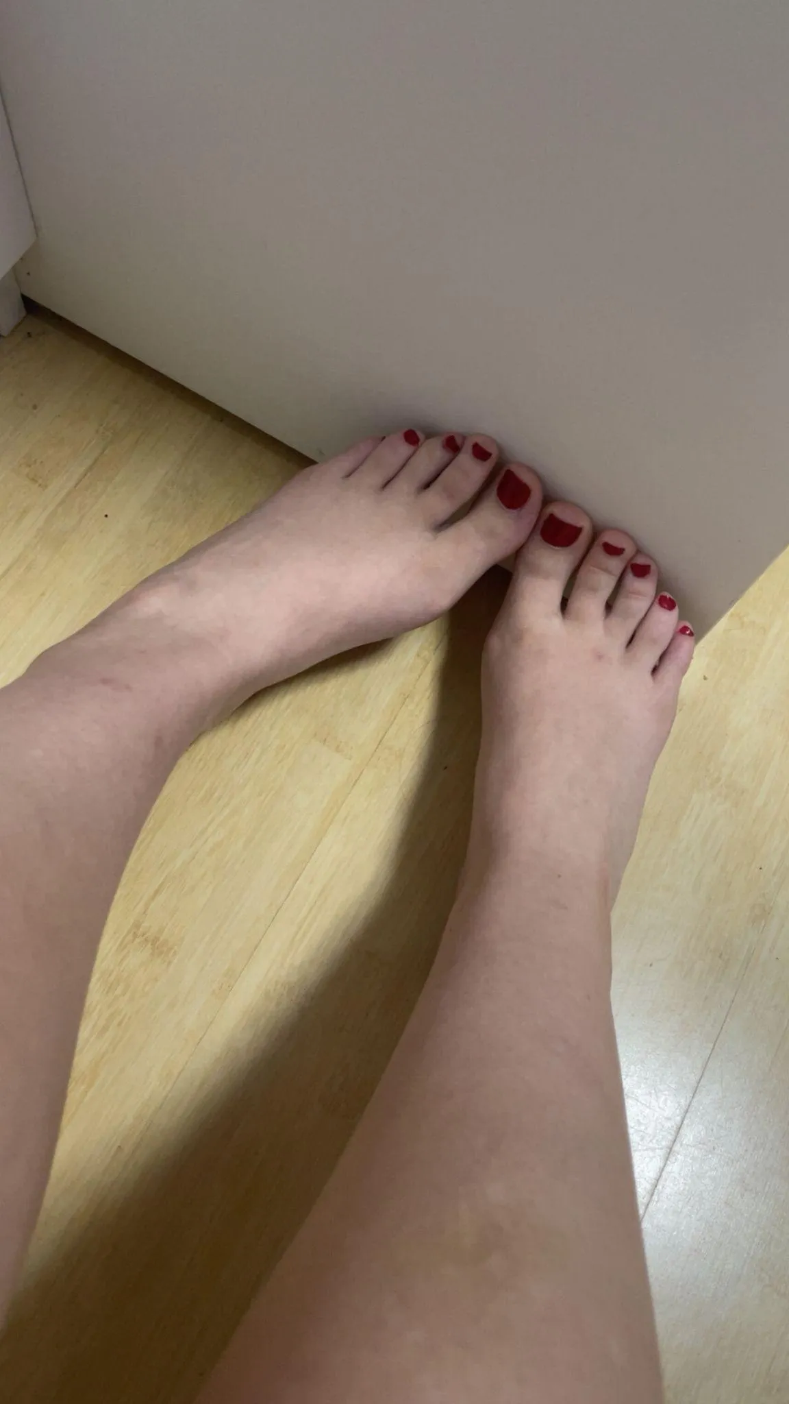 Tell me my feet are pretty 18y.o. Teen