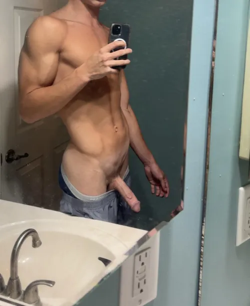 (20) post gym 🍆