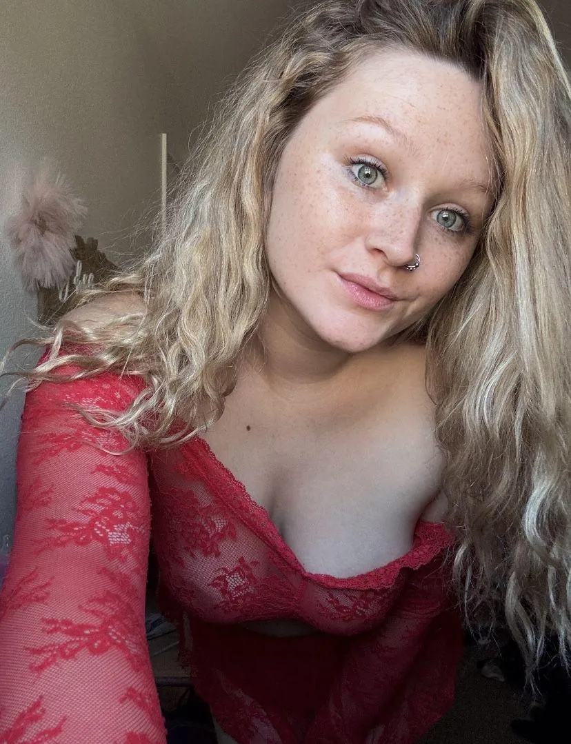 27yo milf of 2 giving you front row seats