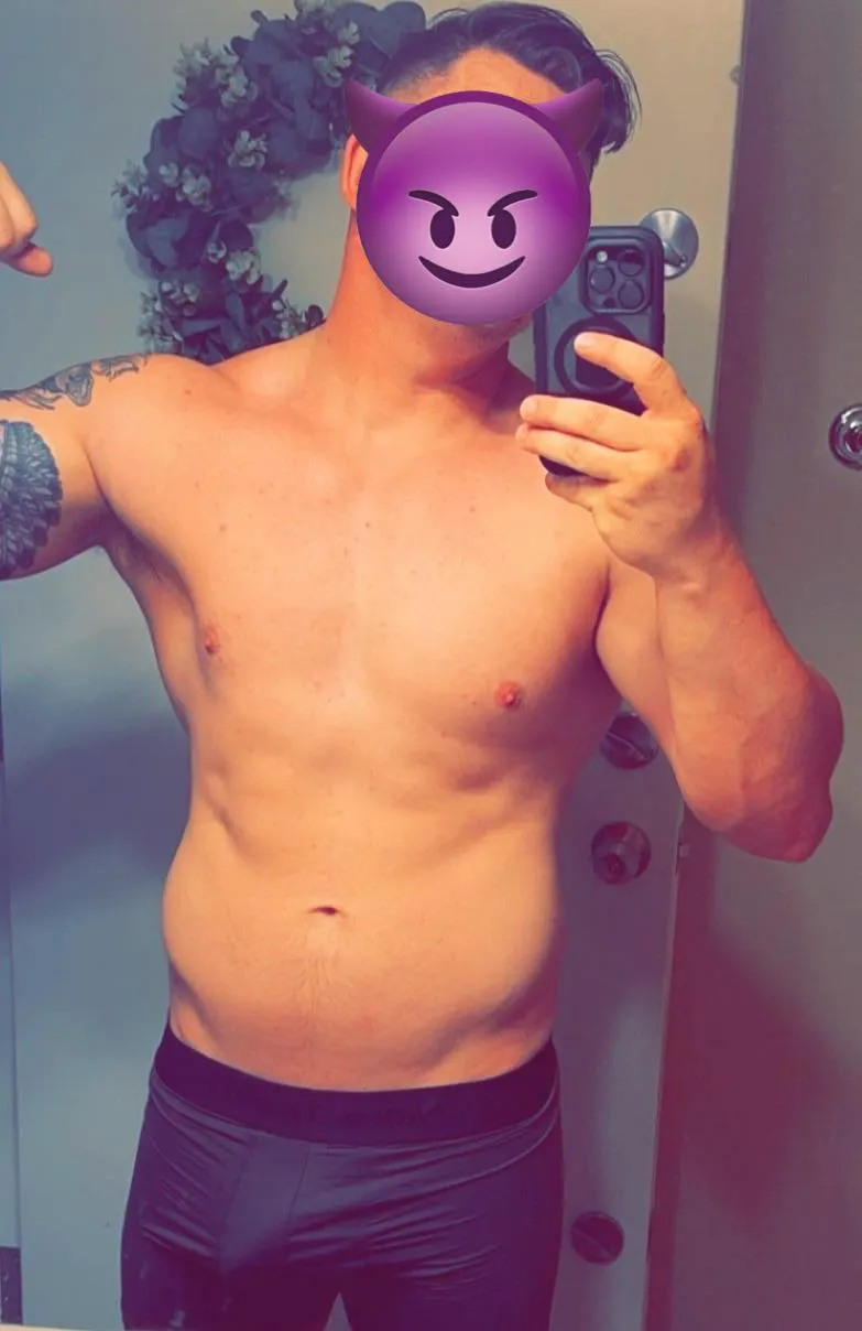 Bored keep me entertained M4F