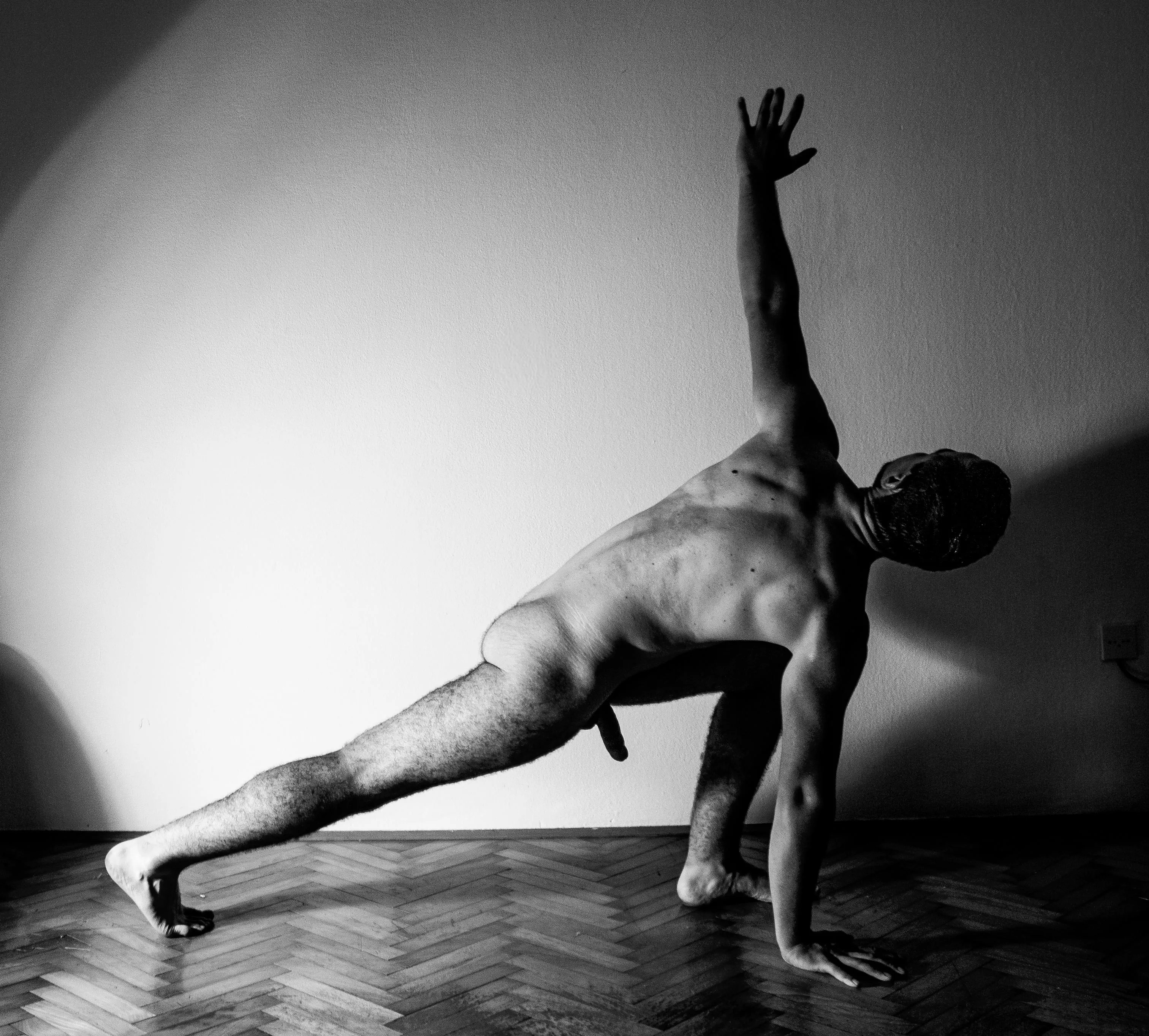 Does the pose live up to its name?