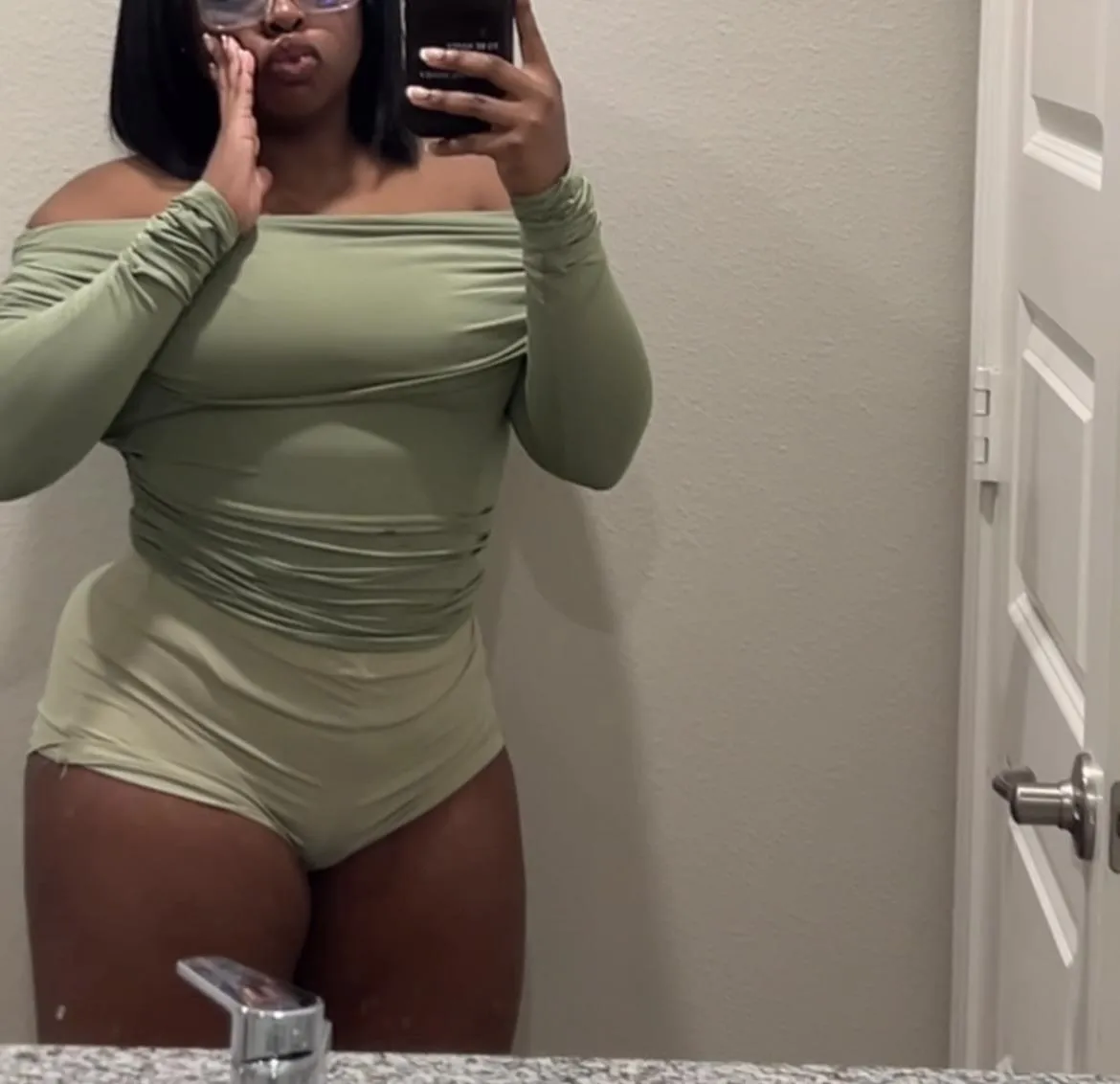 Get my attention 💋