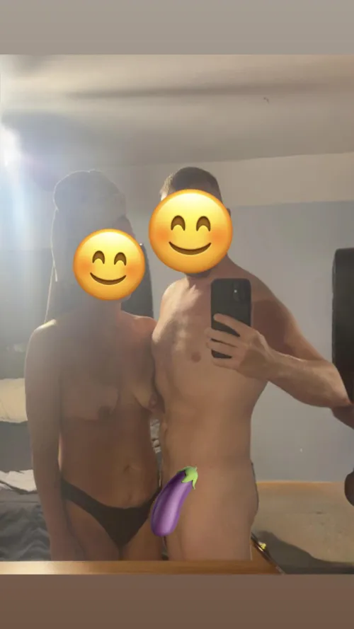 Just another happy couple 😁