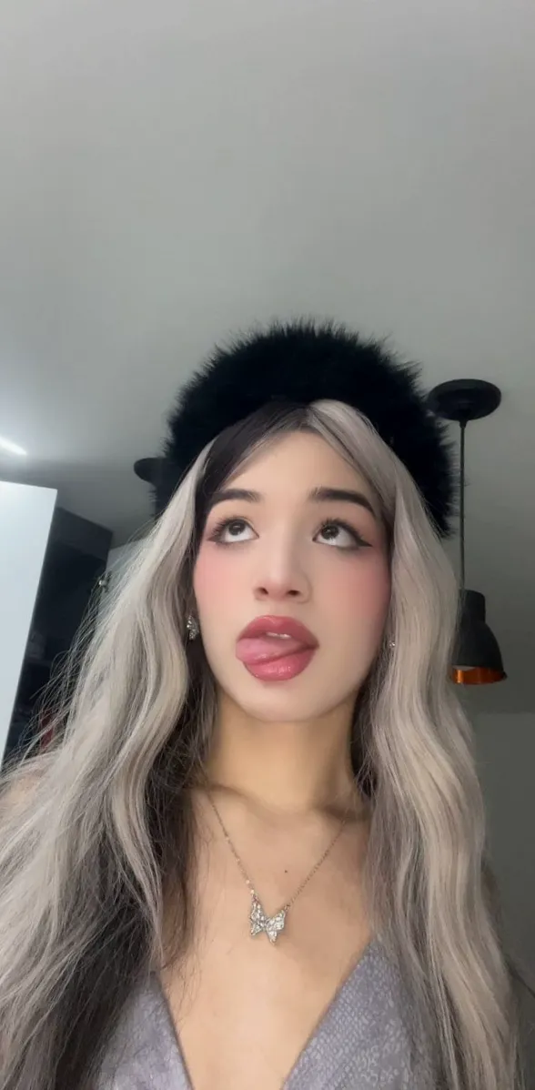 Say YES for some trans girlies nudiess