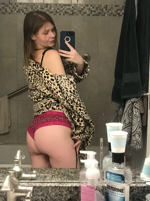 Became a MILF before I became a HS grad 😭🙈 [F18]