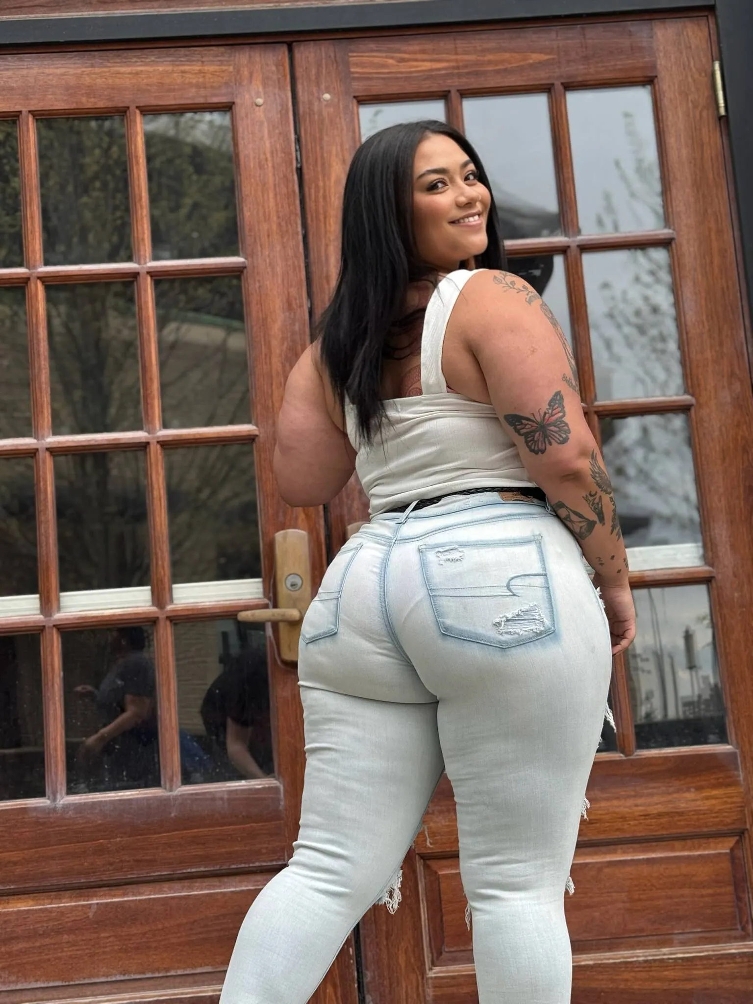 Who needs a blanket when you’ve got a Maine chubby girl?