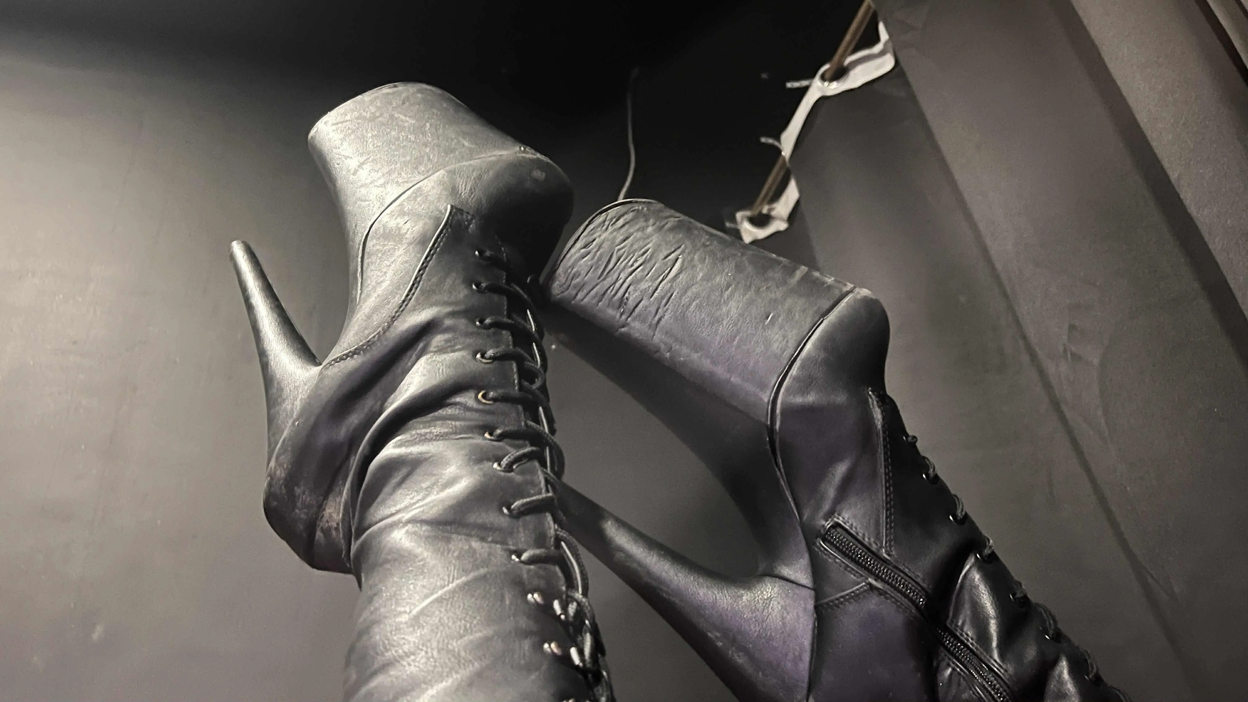 9 inchers Pleaser boots <3 I still prefer the 8 inchers <3