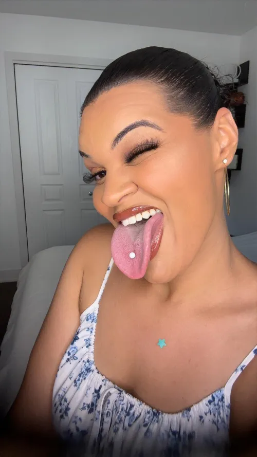 Amazon Goddess is BACK – Tall, Thick & Ready to Tease 😈 (OF in Bio)