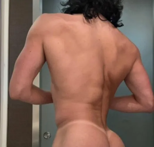 Denali serving back and crack