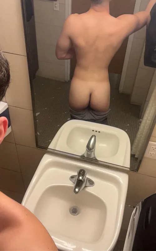 How’s this college ass?