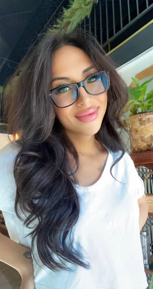 anyone horny wanna fuck me?