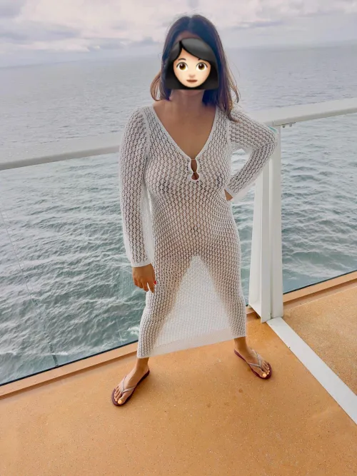 I had manny heads turning, some happy some NOT when I was in this dress and walking around for the whole day lol