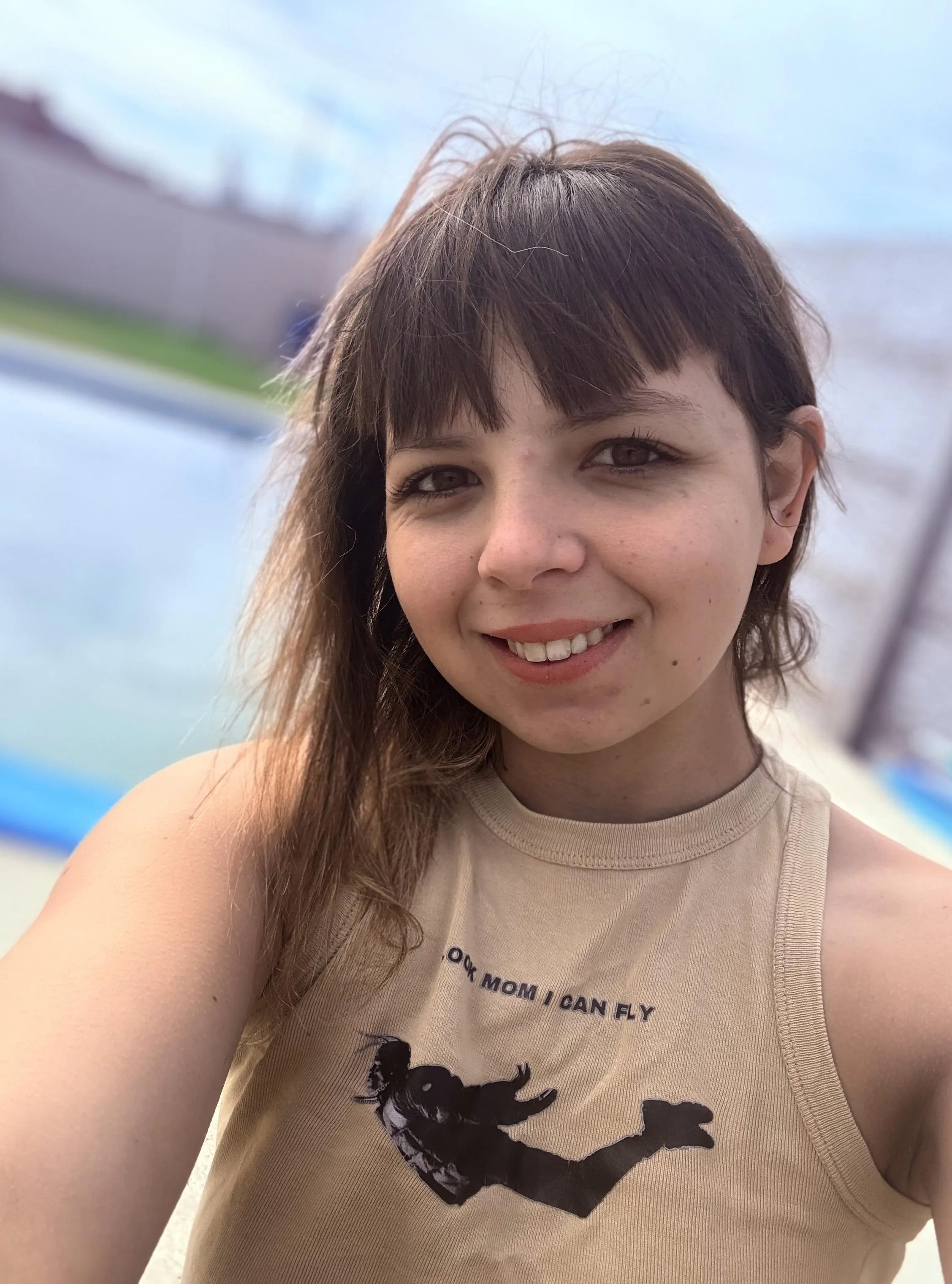 Je me dévoile un peu plus que d’habitude… ça te donne envie d’en voir plus ? 🙈