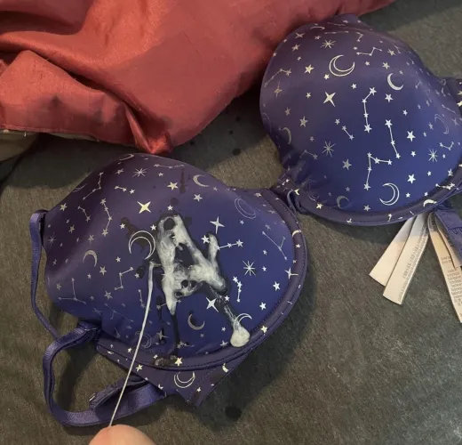 One of my absolute favorites to cum on.