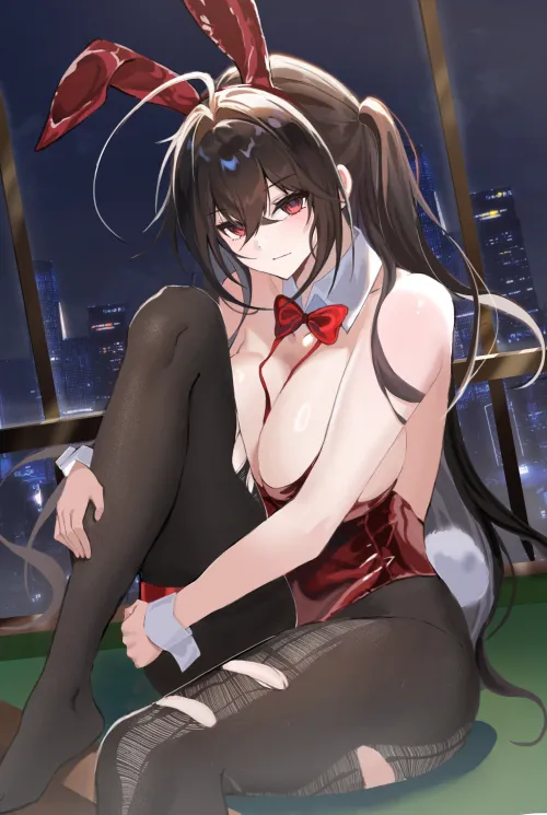 Taihou on table (komuer)