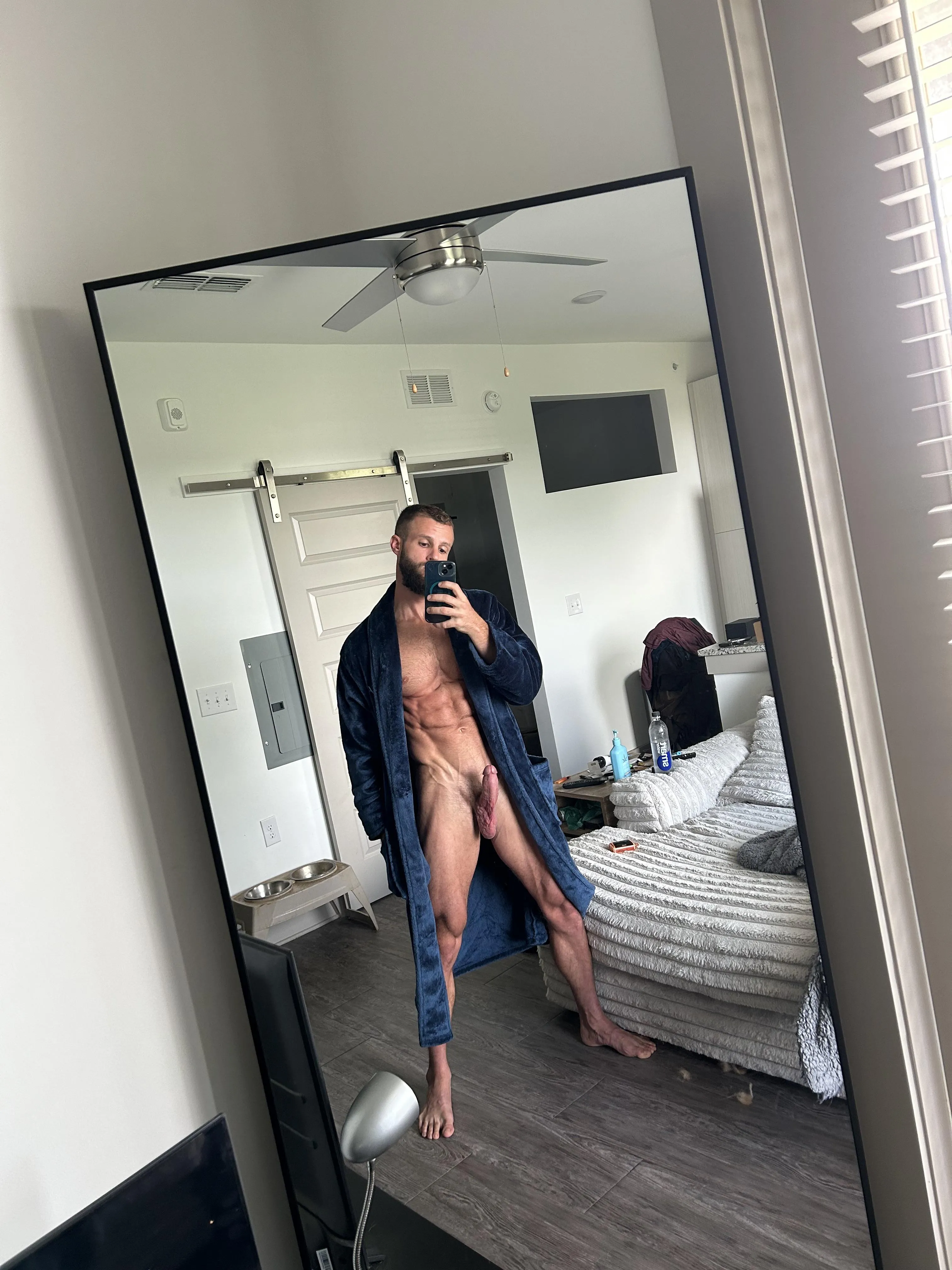 Who wants to take care of my morning wood? 🙈