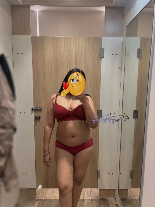 Would you date me👄