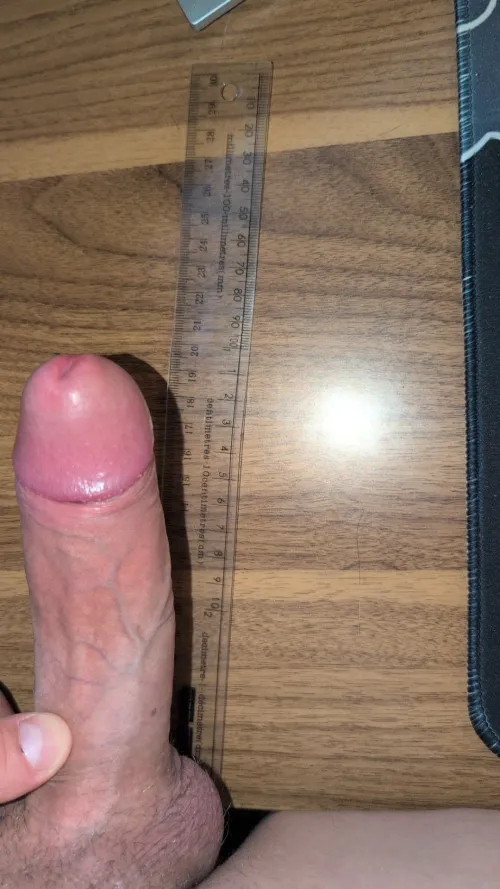 19cm prete pour se faire sucer!