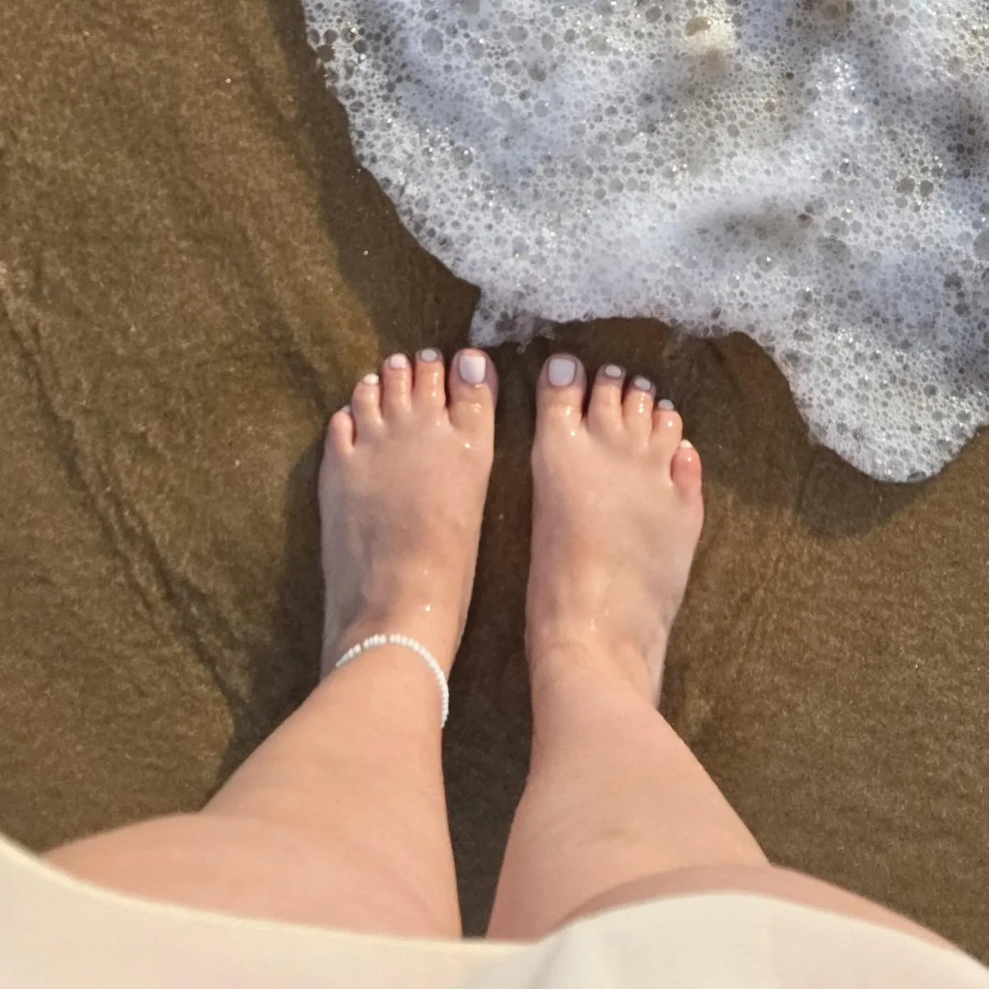 Confessions start with a glance. Care to sin a little? #feet