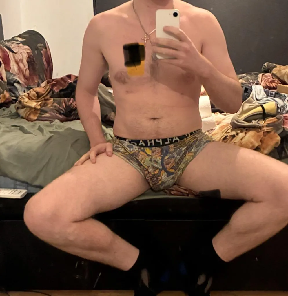 M4 reg straightish guy to meet up with in the indro area. See below