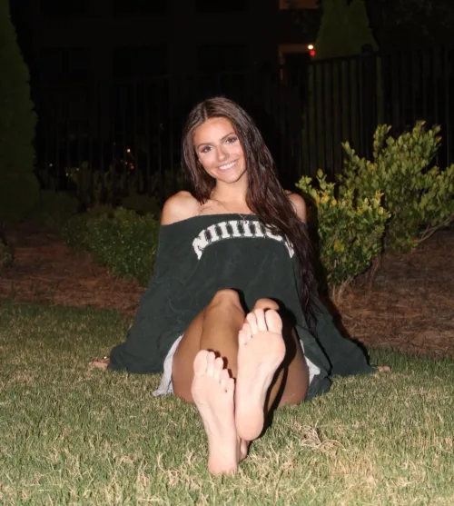 Meet me (my feet) in the park after dark😉