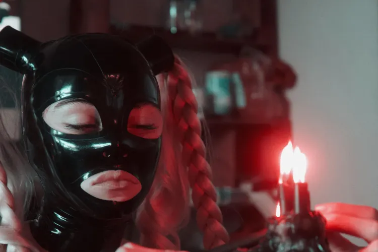 Playing with candles 🖤