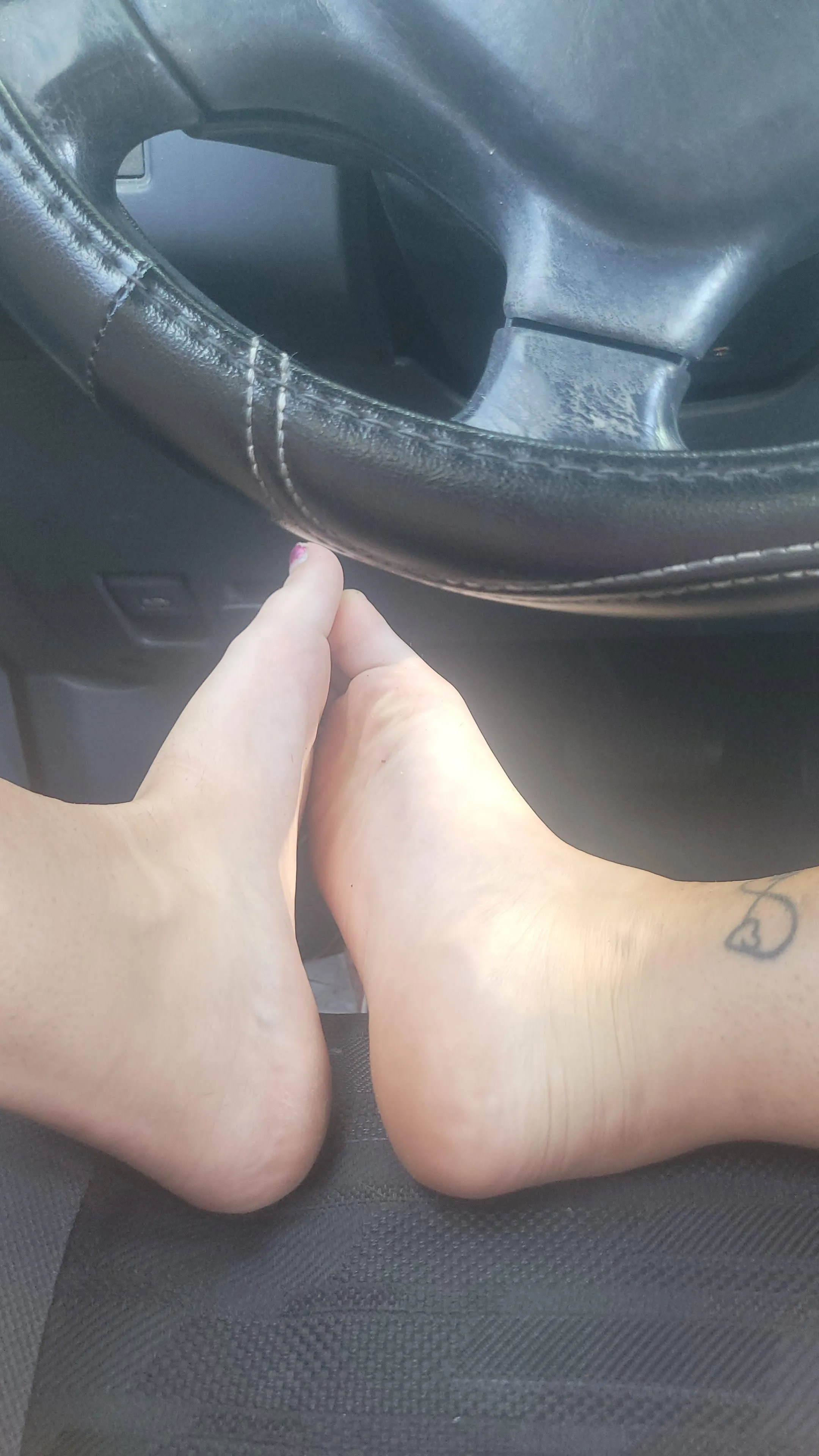Sexy sweaty car feet